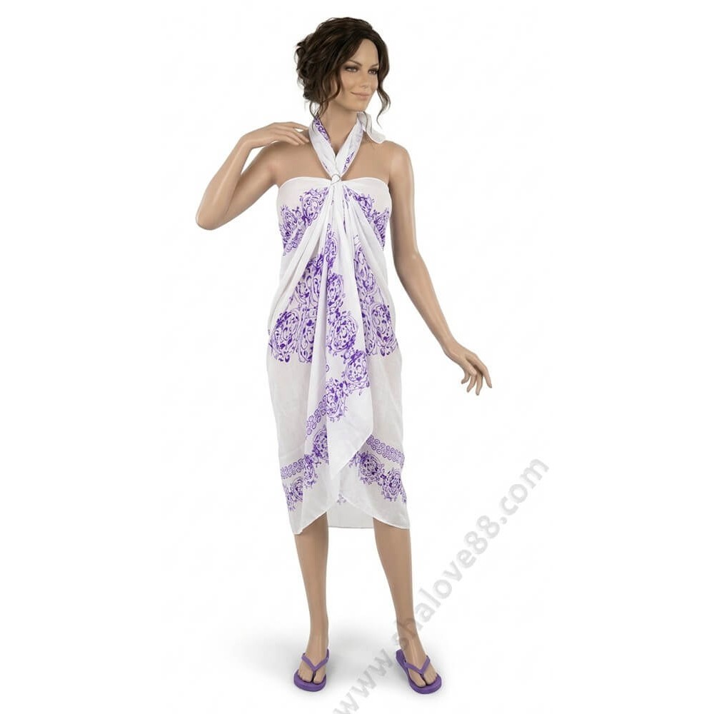 Стилно бяло плажно парео с лилави орнаменти и включена халка S 0248.