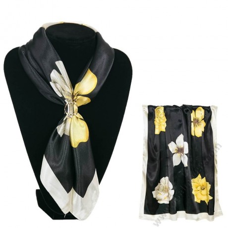 S 3312 Изящно малко шалче от копринен сатен в черно с красиви кремаво-жълти цветя