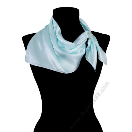 S 3300 Квадратен копринен шал фишу в светлосиньо