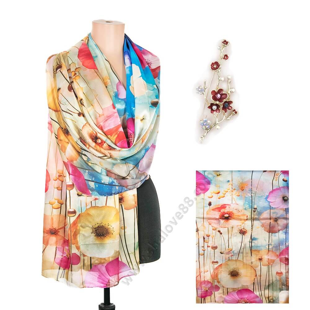 S 032-9 Копринен шал с букет от красиви полски цветя и изящна брошка