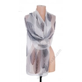 S 3271-11 Рисуван копринен шал в бяло със сиви пера
