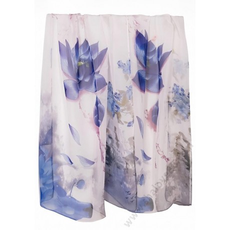 S 3271-12 Рисуван копринен шал в бяло с краиви сини цветя