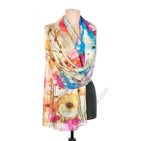 S 032-9 Копринен шал с букет от красиви полски цветя и изящна брошка