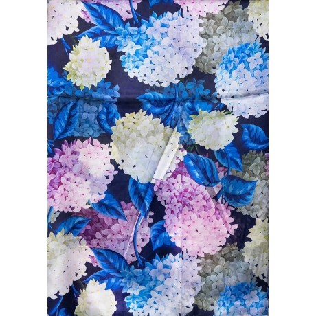 S 032-3 Прекрасен комплект от копринен шал в кралскосиньо и красиви цветове на хортензия с брошка