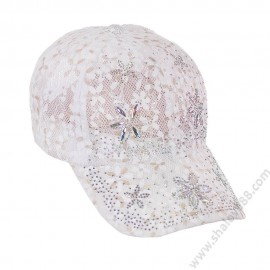 S 254 Изключително красива дантелена шапка с камъни и брокат в бяло