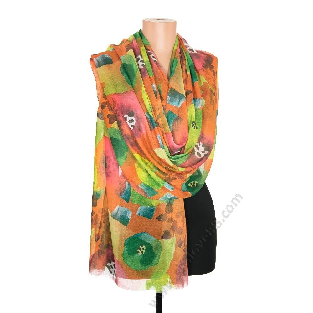 S 0952-4 Очарователен памучен шал с рисувани цветя в оранжево-зелени нюанси