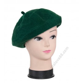S 3843 Вълнена дамска барета в тъмнозелено