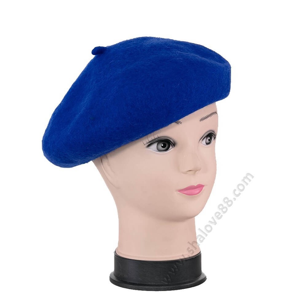 S 3843 Вълнена дамска барета в турскосиньо