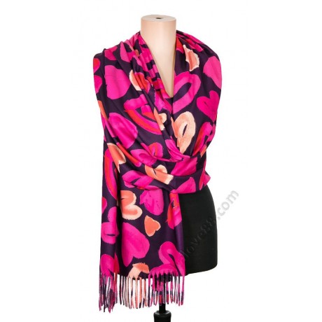 S 2510 Магичен кашмирен шал в циклама с рисувани сърца